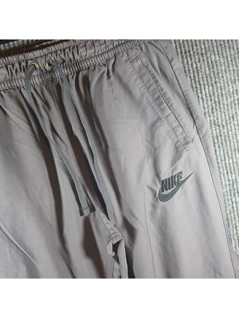 Nike Sportswear Woven Jogger Pants Mens Gray Embroidered Swoosh Drawstring
